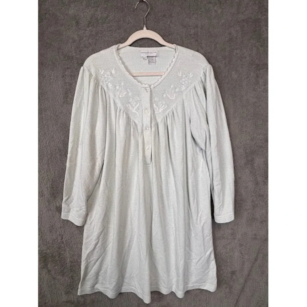 Miss Elaine Classics Mint Green Waffle Knit Floral Embroider 4 Button Nightgown